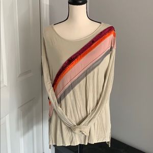 Buckle long sleeve tee